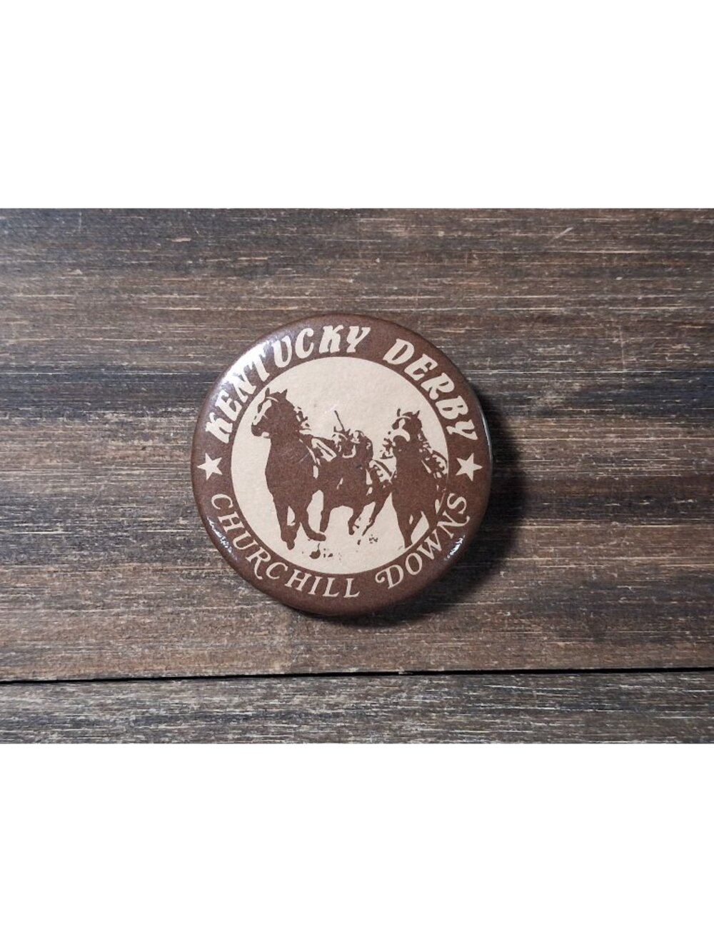 Churchill Downs Pin Kentucky Derby Horse Race Brown Tan Lapel Bag Gear